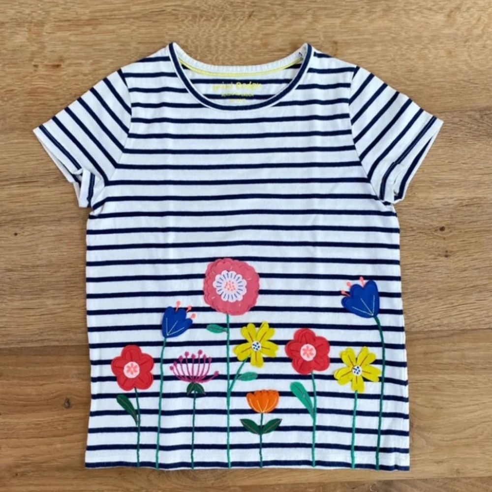 Stripe colorful flower appliqué T-shirt